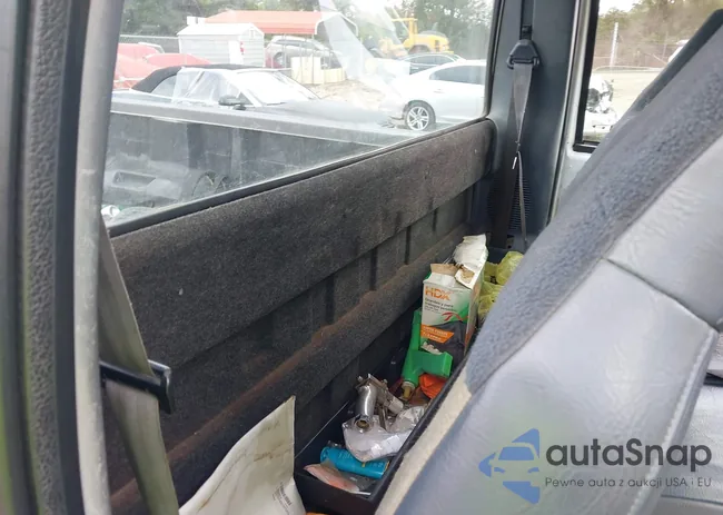 1FTNF20L8YED93593: 43299575