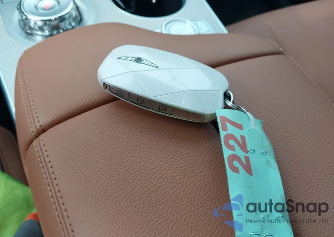 KMUHCESB8SU250942: 43299627