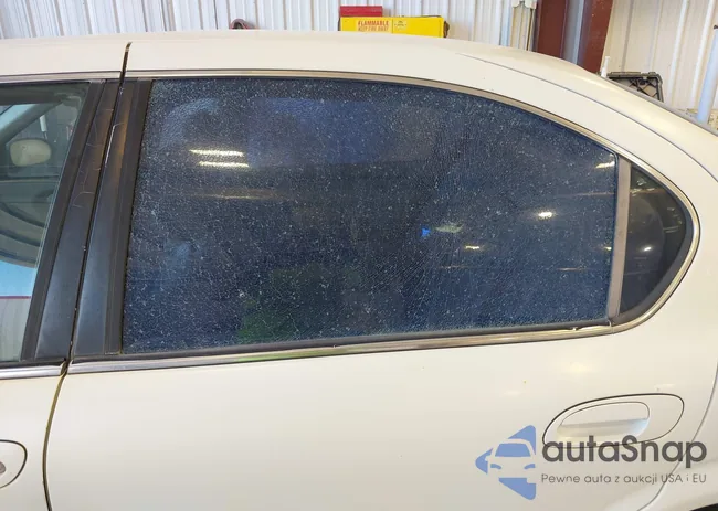 JN1CA31D9YT542613: 43299730