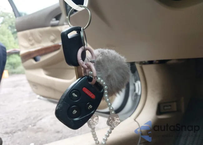 1HGCP26888A003978: 43300945