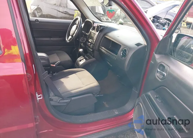 1C4NJRFB2ED739208: 43301190