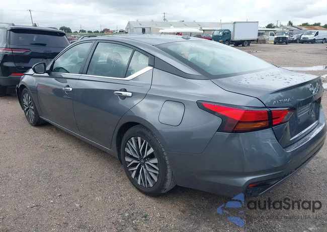 1N4BL4DV8RN354819: 43301271