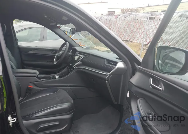 1C4RJKAG4R8556824: 43300432