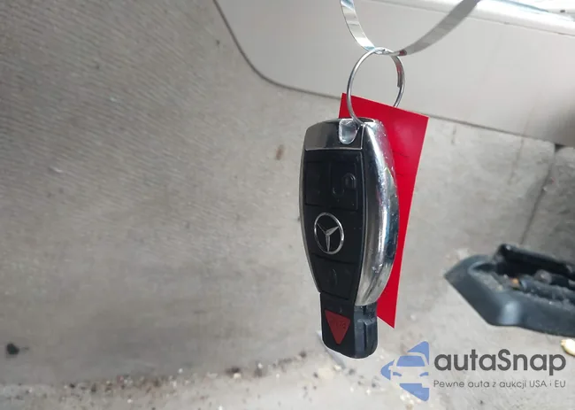 WDCGG8HB8CF791730: 43300754