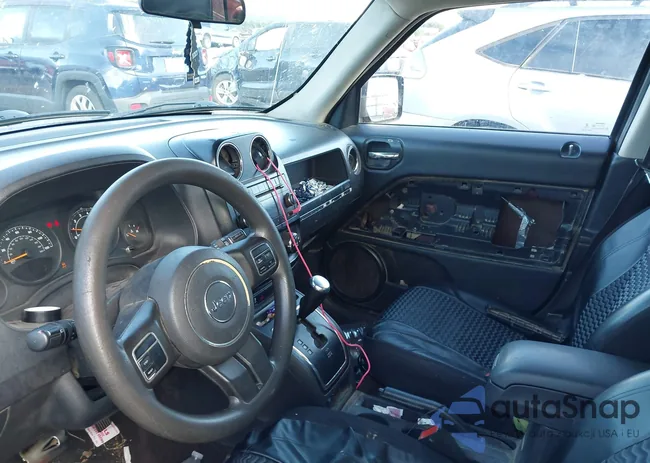 1C4NJPBA5ED674372: 43301790