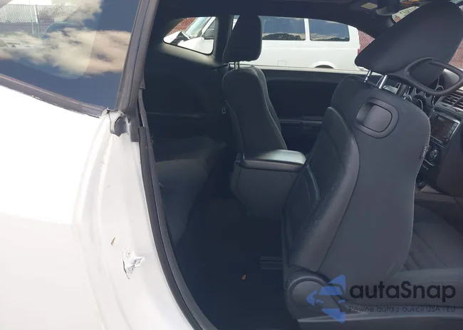 2C3CDYAG6EH212176: 43301802