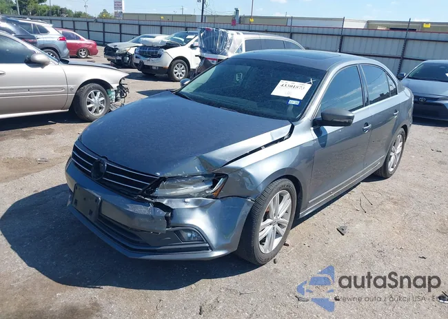 3VWL17AJXHM211383: 43301873