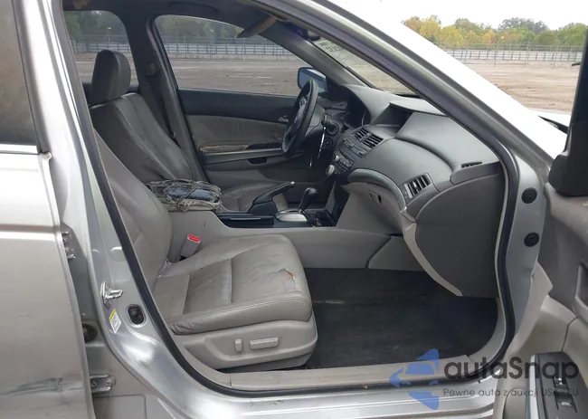 1HGCP36878A034533: 43302132