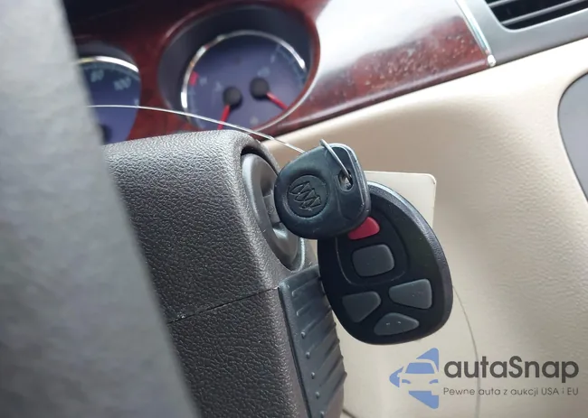 1G4HE57Y38U104592: 43302208