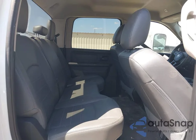 3C6UR5HL5JG307364: 43302271