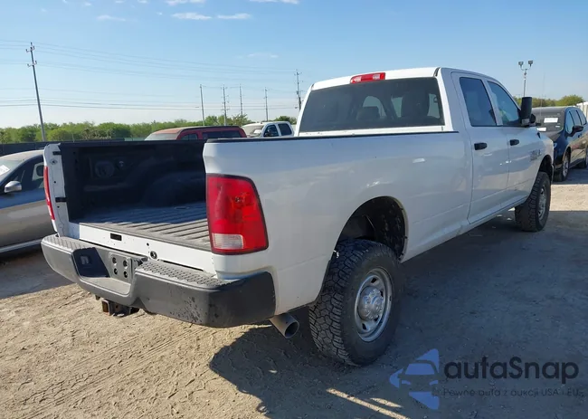 3C6UR5HL8JG377215: 43302300