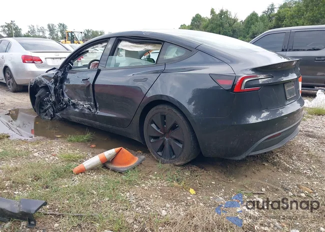 5YJ3E1EBXRF808966: 43302941