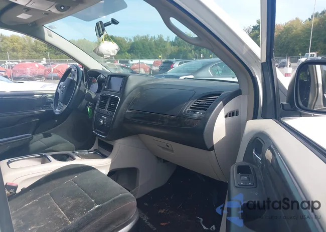 2D4RN5DG5BR786306: 43303017