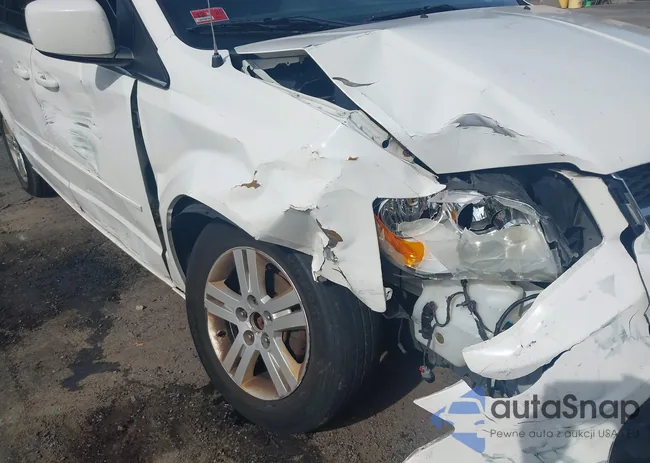 2D4RN5DG5BR786306: 43303017