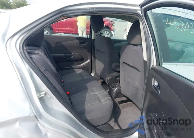 1G1JC5SHXE4191768: 43303094