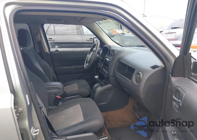 1C4NJPBB0ED927249: 43303211