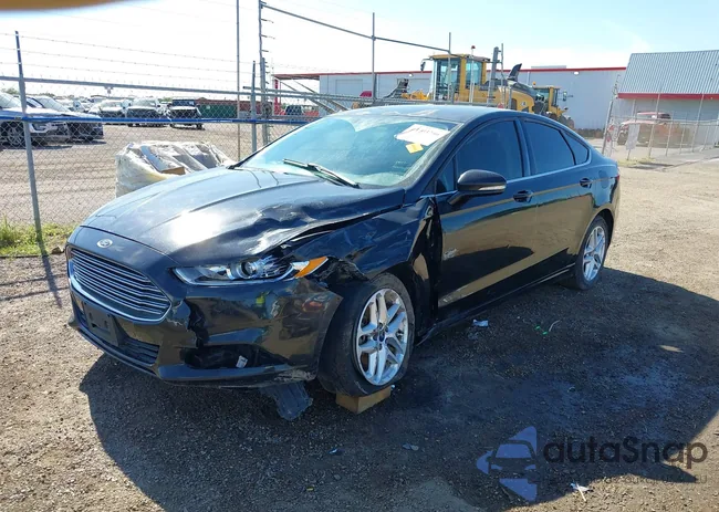 3FA6P0HD8ER135852: 43303246