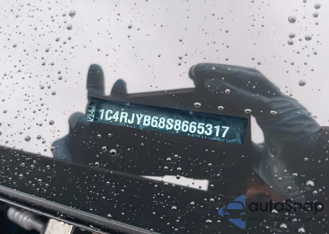 1C4RJYB68S8665317: 43303298