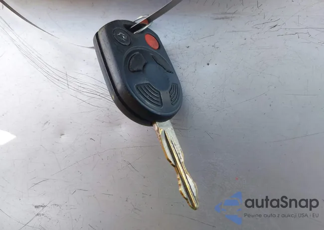 4F2CZ02Z88KM26081: 43303324