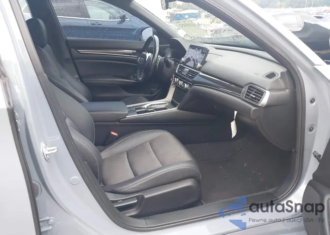 1HGCV2F36NA011339: 43303352