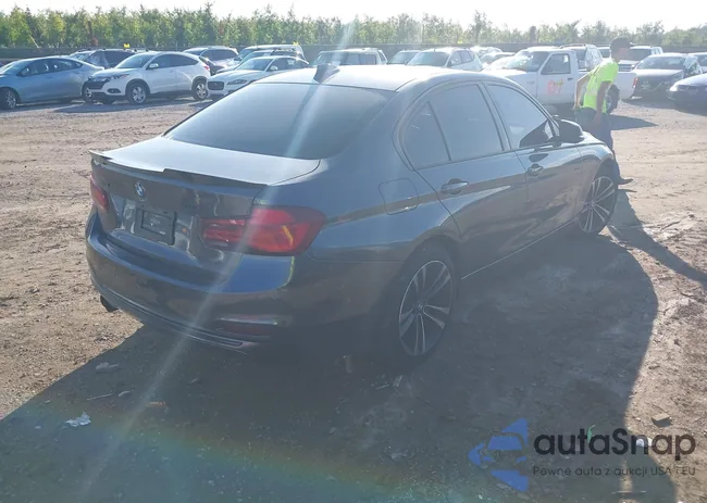 WBA8D9C56JEM33200: 43302545