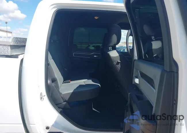 3C6UR5DL5NG321504: 43302567