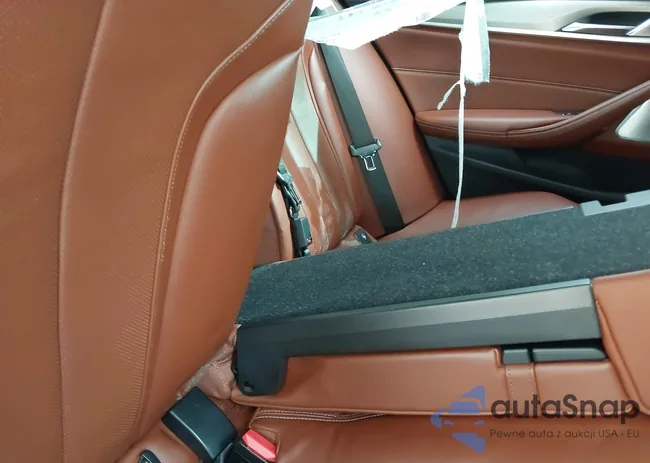 WBS83CH05MCF71418: 43302632