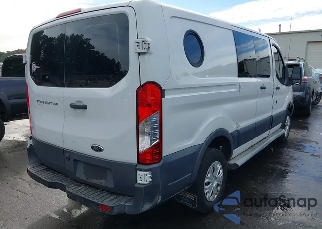 1FTYR1ZM9GKA38958: 43302669