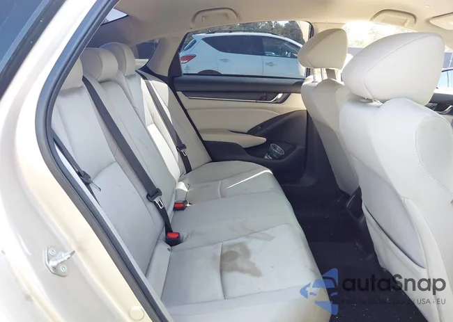 1HGCV1F18JA257991: 43302676