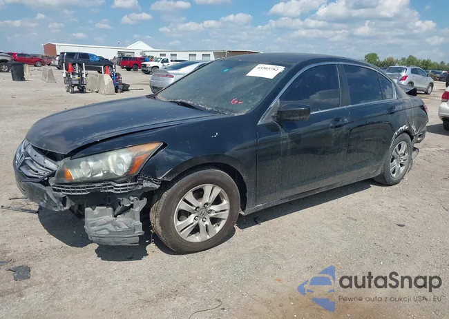 1HGCP2F61BA010244: 43303782