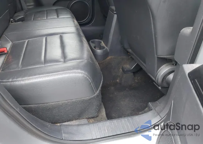 1C4NJRFB9GD746157: 43303791