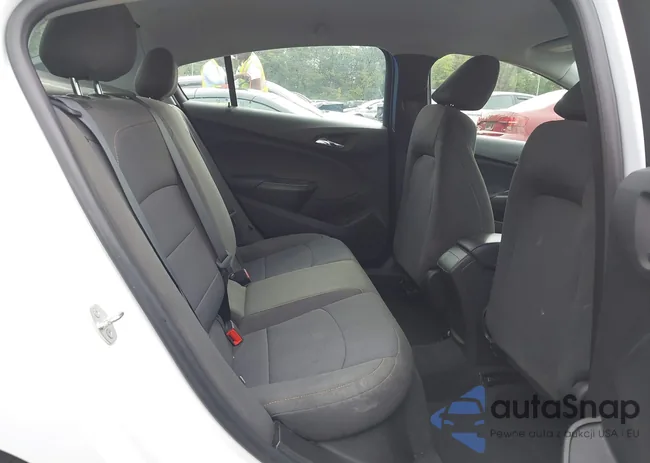 1G1BC5SM7K7147173: 43303851