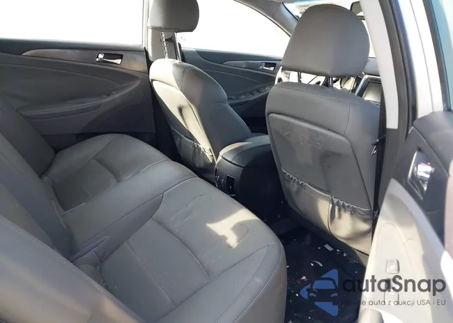 KMHEC4A42DA079561: 43303921