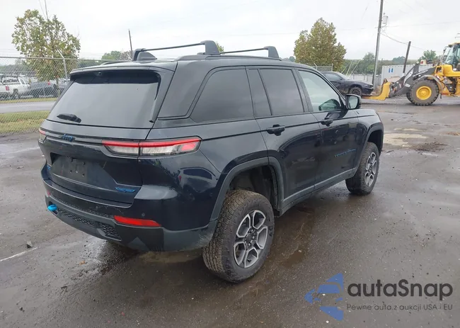 1C4RJYC69N8758267: 43304072