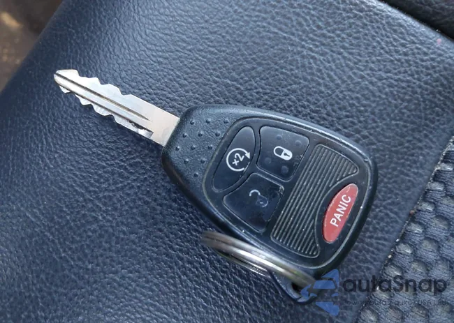 1C4NJCEA3GD665919: 43303408