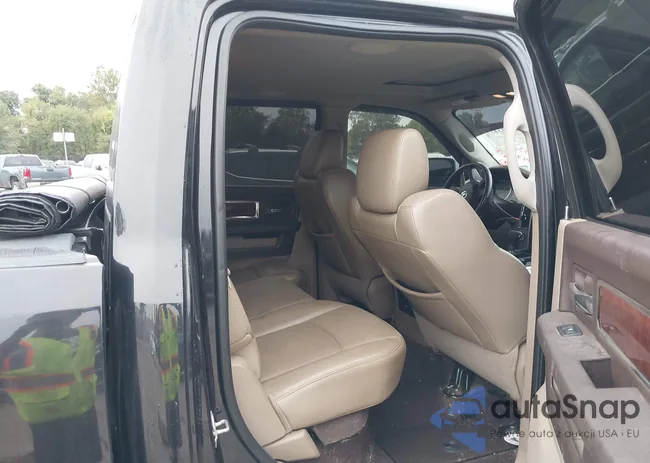 1D3HV13T49J508762: 43303479