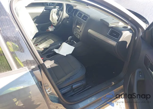 3VW2B7AJ0JM263023: 43303534