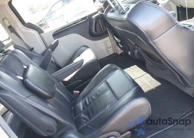 2C4RC1GGXFR630260: 43304862