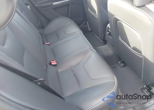 YV126MFK4G2393064: 43304903