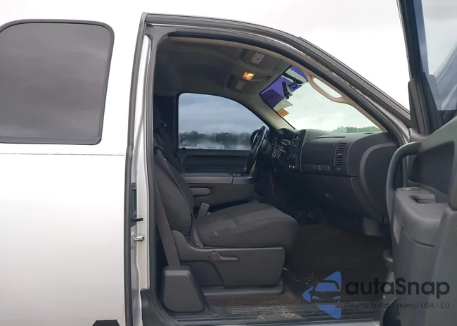 1GCRKSE7XCZ325628: 43304905