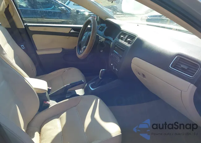 3VWDX7AJ3BM342696: 43305228