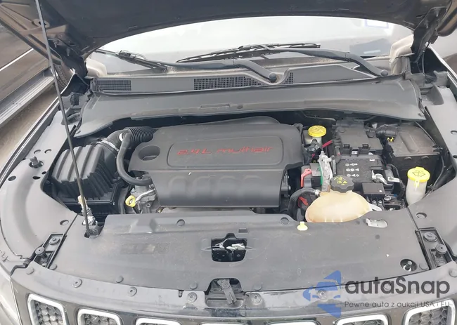 3C4NJDBB2JT155243: 43305317