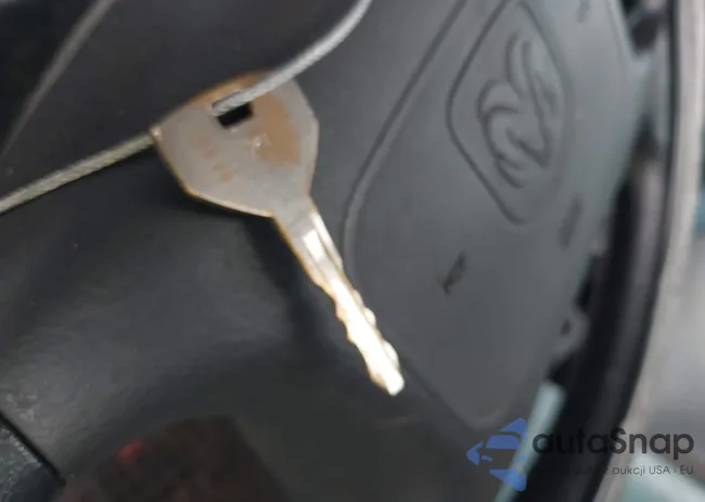 1B7HF16Y61S772092: 43304482