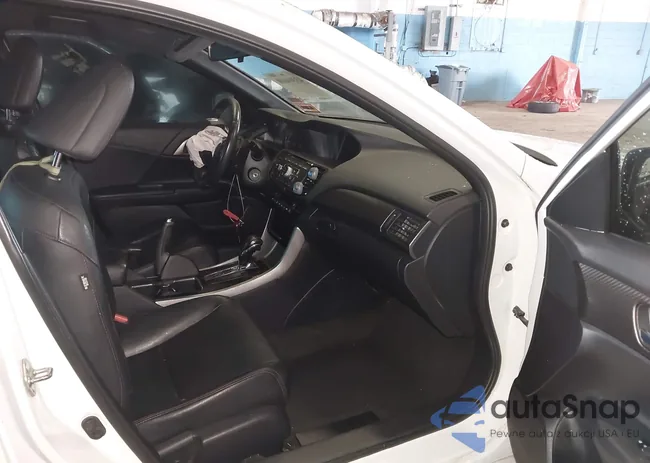 1HGCR2F1XHA186328: 43304600