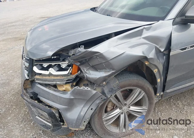 1V2YR2CA5KC613028: 43305948