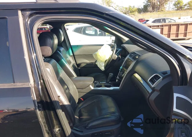 1FMHK8F86CGA31740: 43306068