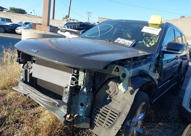 1C4RJJBG9M8192062: 43306072