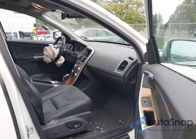 YV4612RK7F2757513: 43305445