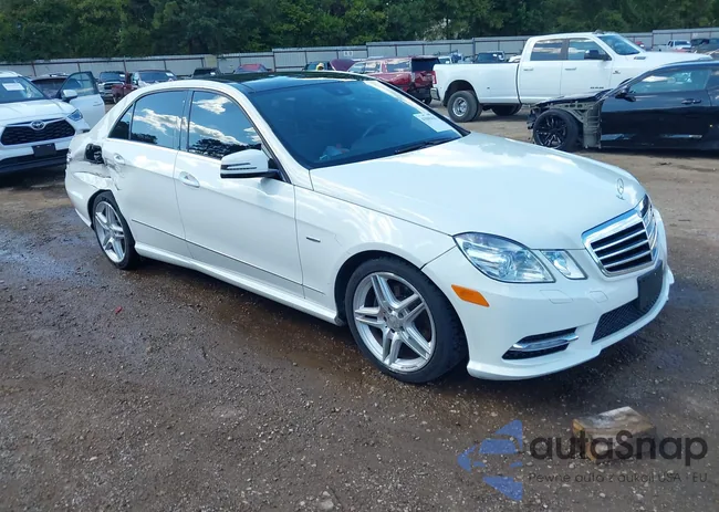 WDDHF5KB6CA657693: 43305625