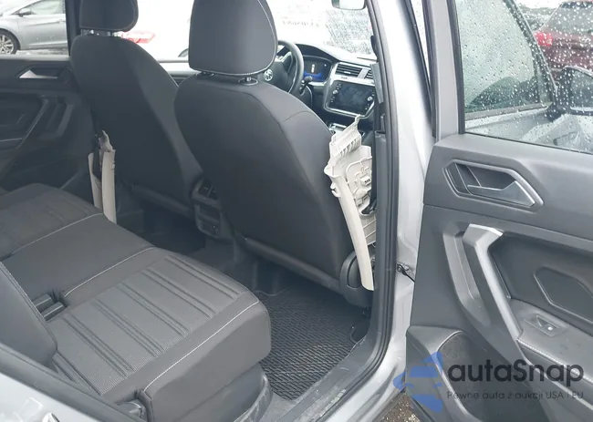 3VVFB7AX7RM174586: 43305684